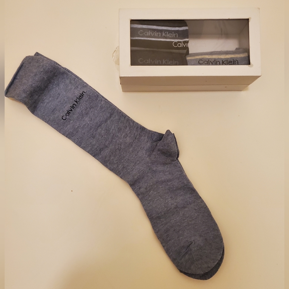 NWT Calvin Klein Stocks